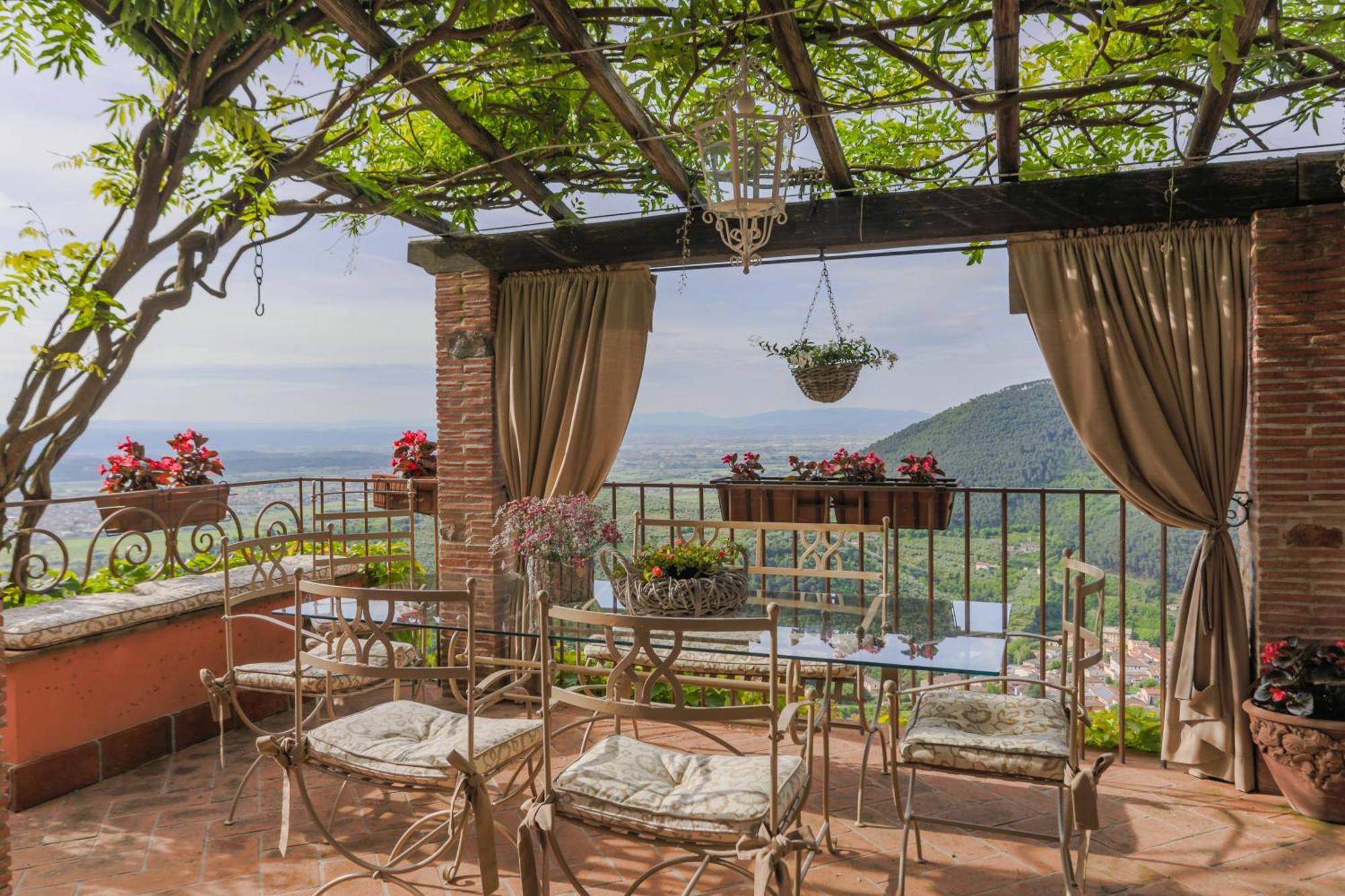 Villa sii felice Buti Exteriör bild
