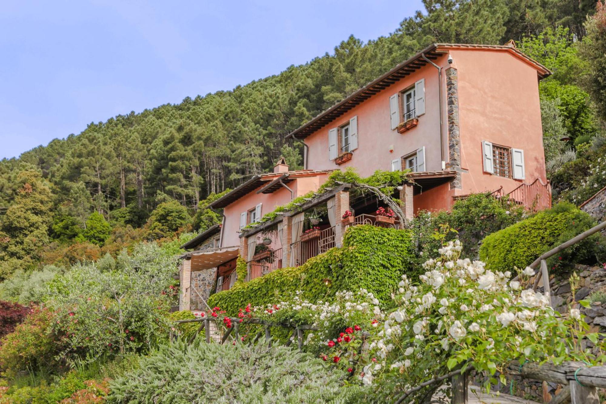 Villa sii felice Buti Exteriör bild